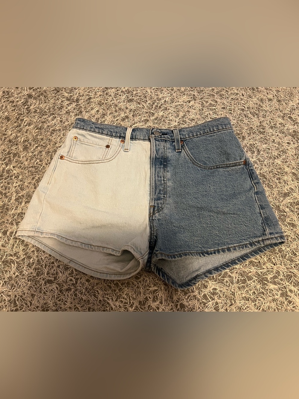 Women’s Levi’s 501 Light and Dark Wash Jean Shorts Size 30